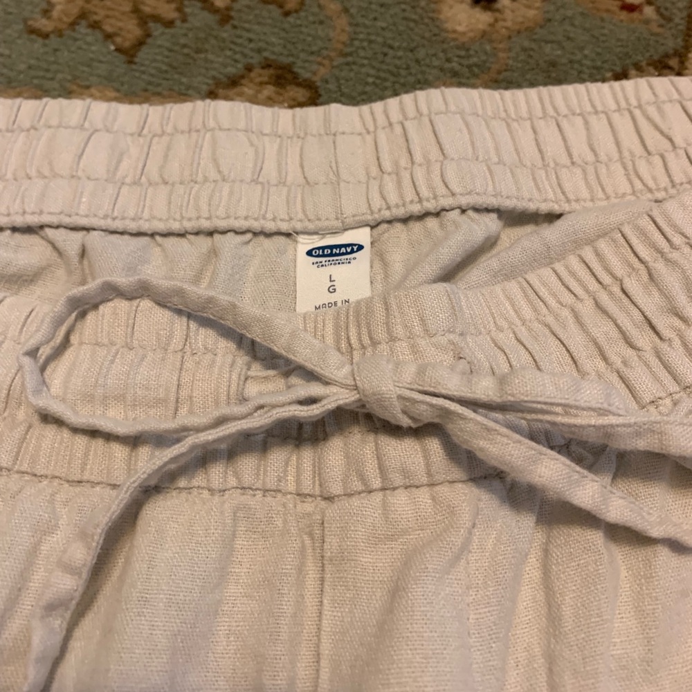 Old Navy tan linen pants. Worn a few times. Sz L